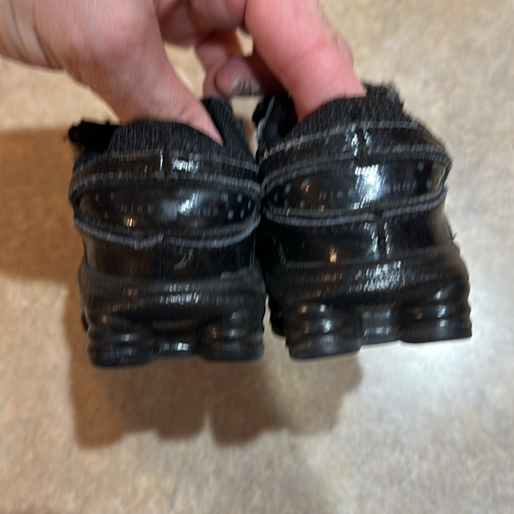 Baby Nike shoes size 4C - Picture 5 of 7